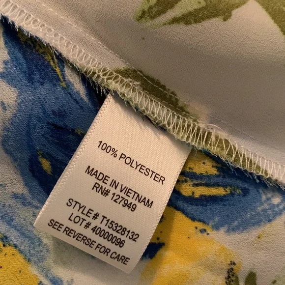 Floral & Ivy Top - Picture 5 of 7